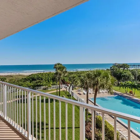 Cocoa Beach Towers Aparthotel Exterior photo
