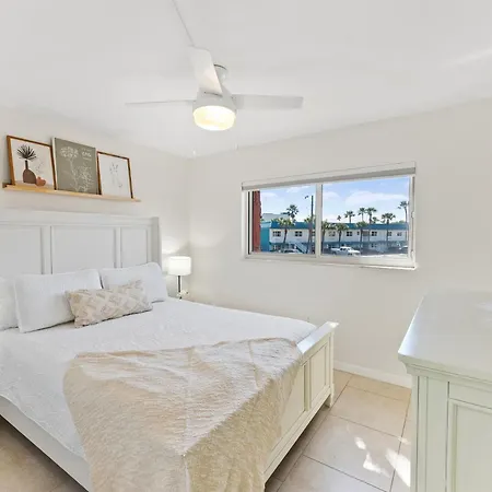 Cocoa Beach Towers Aparthotel Room photo
